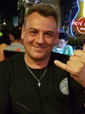 American men looking for love